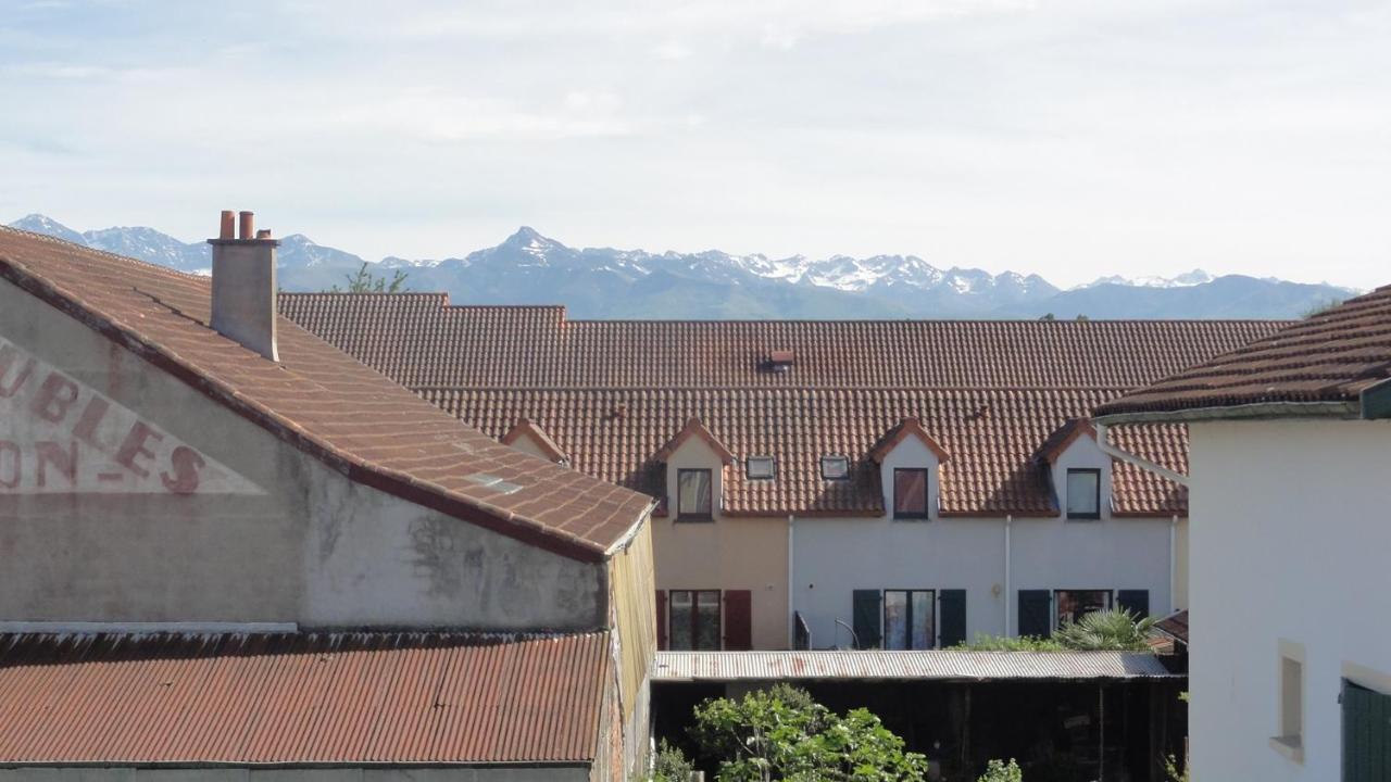 Petit Cocon Tarbais -Wifi-Parking Apartment Tarbes Exterior photo